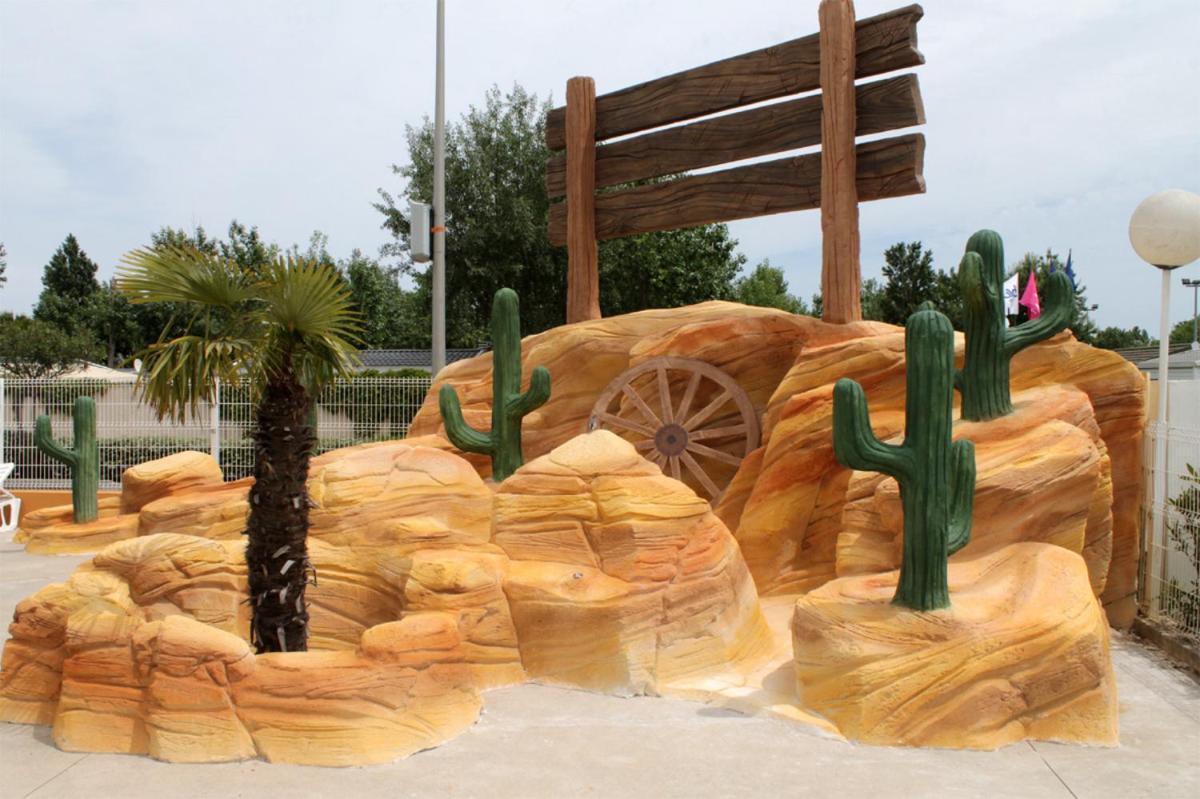 Camping Les Salisses - Maeva Vias Exterior photo