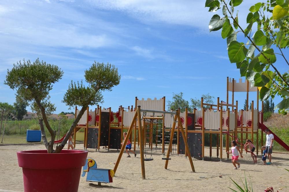Camping Les Salisses - Maeva Vias Exterior photo